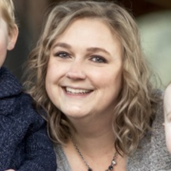 Meet your Posher, Carissa - Picture 1 of 1